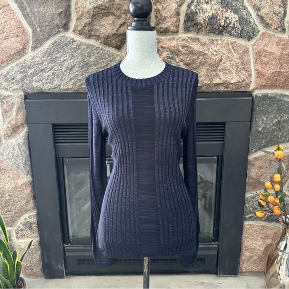 COS Flared Sleeve Ribbed Panel Top - Picture 11 of 12